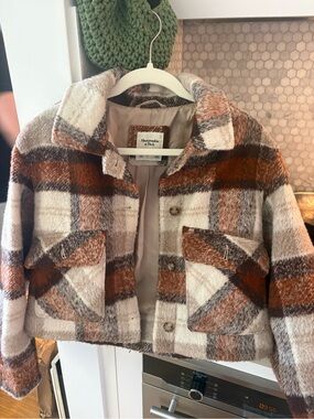 Abercrombie & Fitch Plaid Teddy Shacket in Brown, Cream & Gray